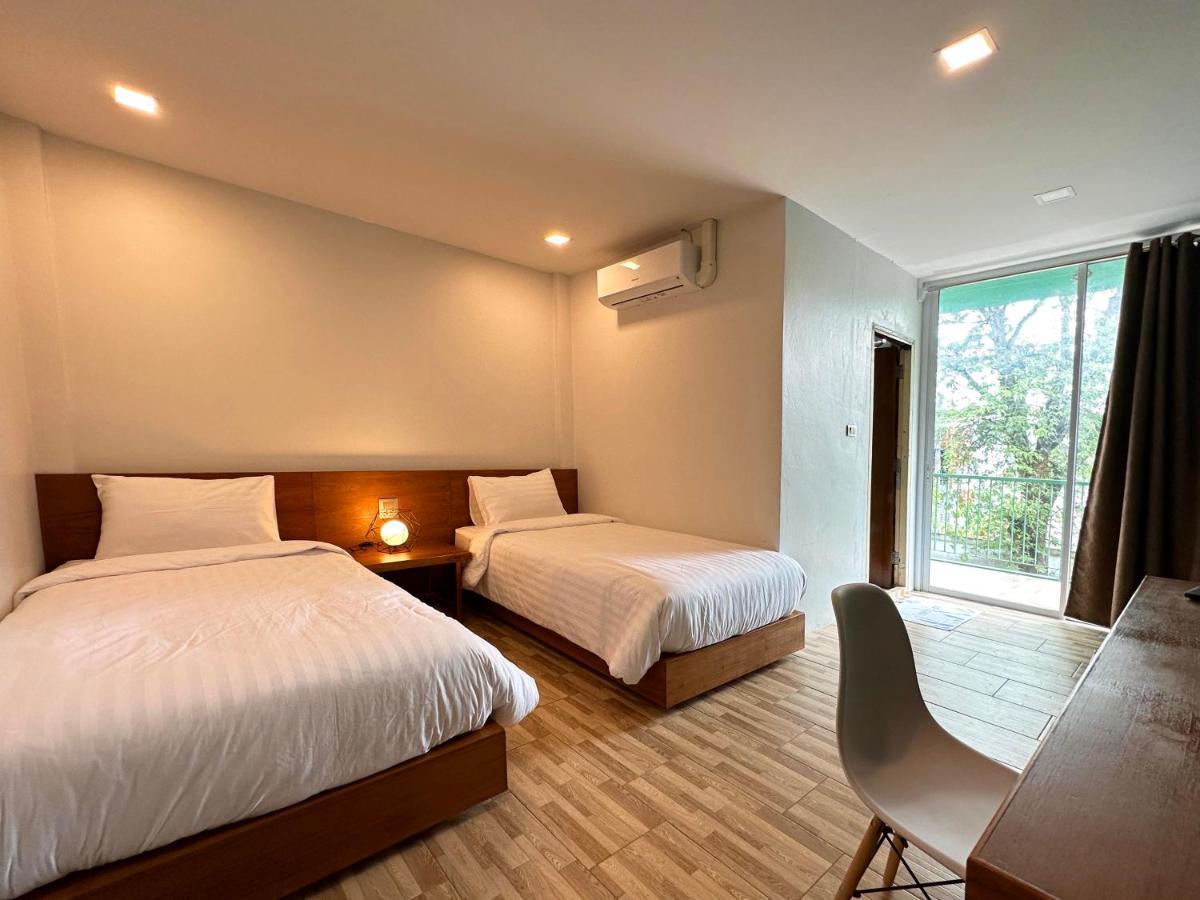 Plernpetch Hotel Surat Thani Eksteriør billede