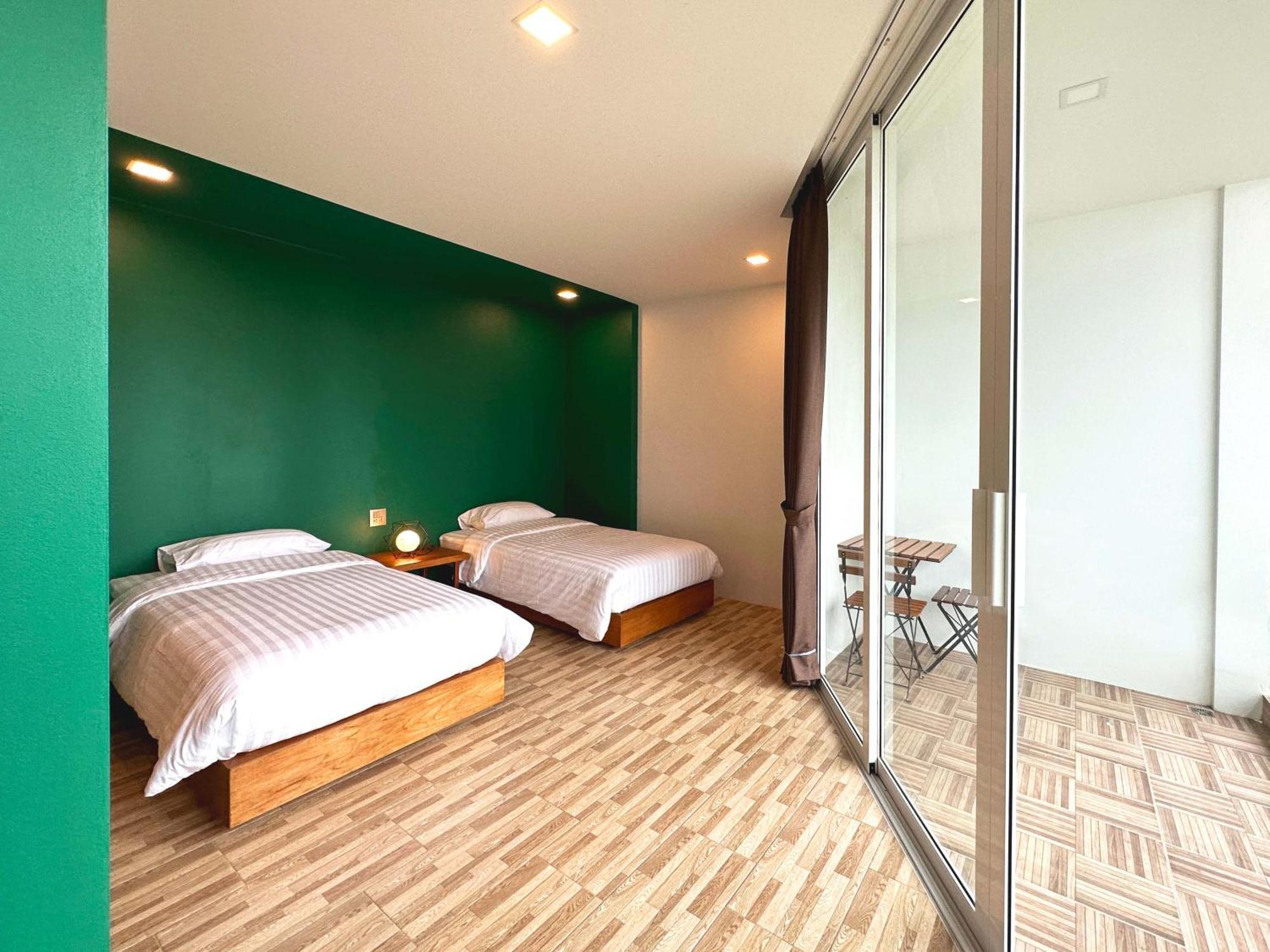 Plernpetch Hotel Surat Thani Eksteriør billede