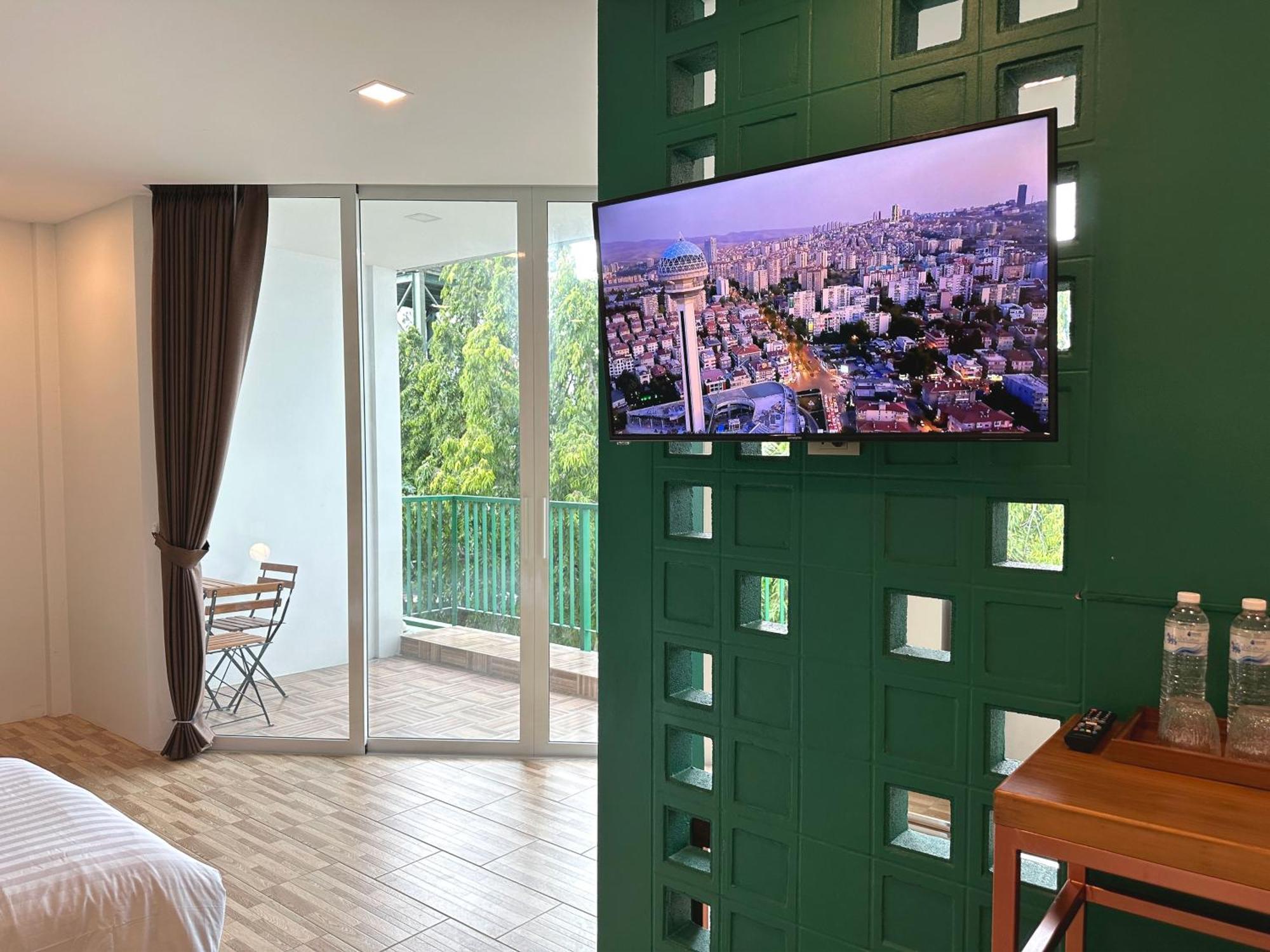 Plernpetch Hotel Surat Thani Eksteriør billede